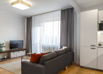 Home staging a rekonštrukcia 1 a 1/2 izbového bytu na PRENÁJOM – Solivarská, Bratislava